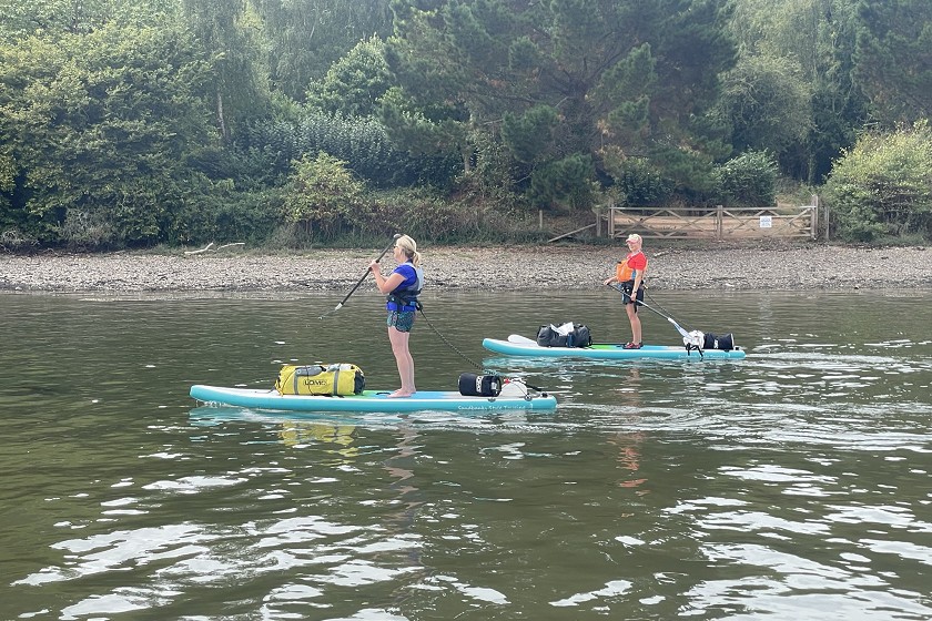 2 paddleboarders on expedition